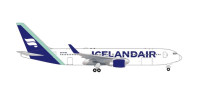 Icelandair Boeing 767-300 - Borreal blue tail stripe – TF-ISN "Svörtuborgir"